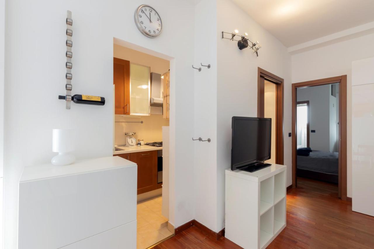 Terrace At 20 Minutes From Duomo - Homeunity Milano Exteriör bild
